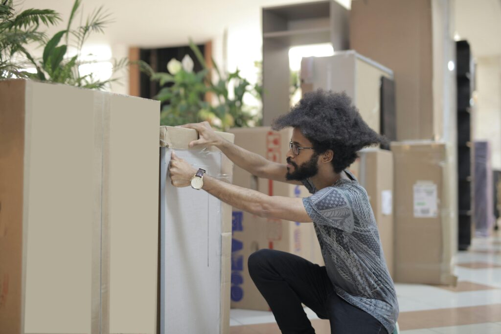 Professionele bedrijfsverhuizing met georganiseerde planning en voorbereiding voor minimale bedrijfsonderbreking